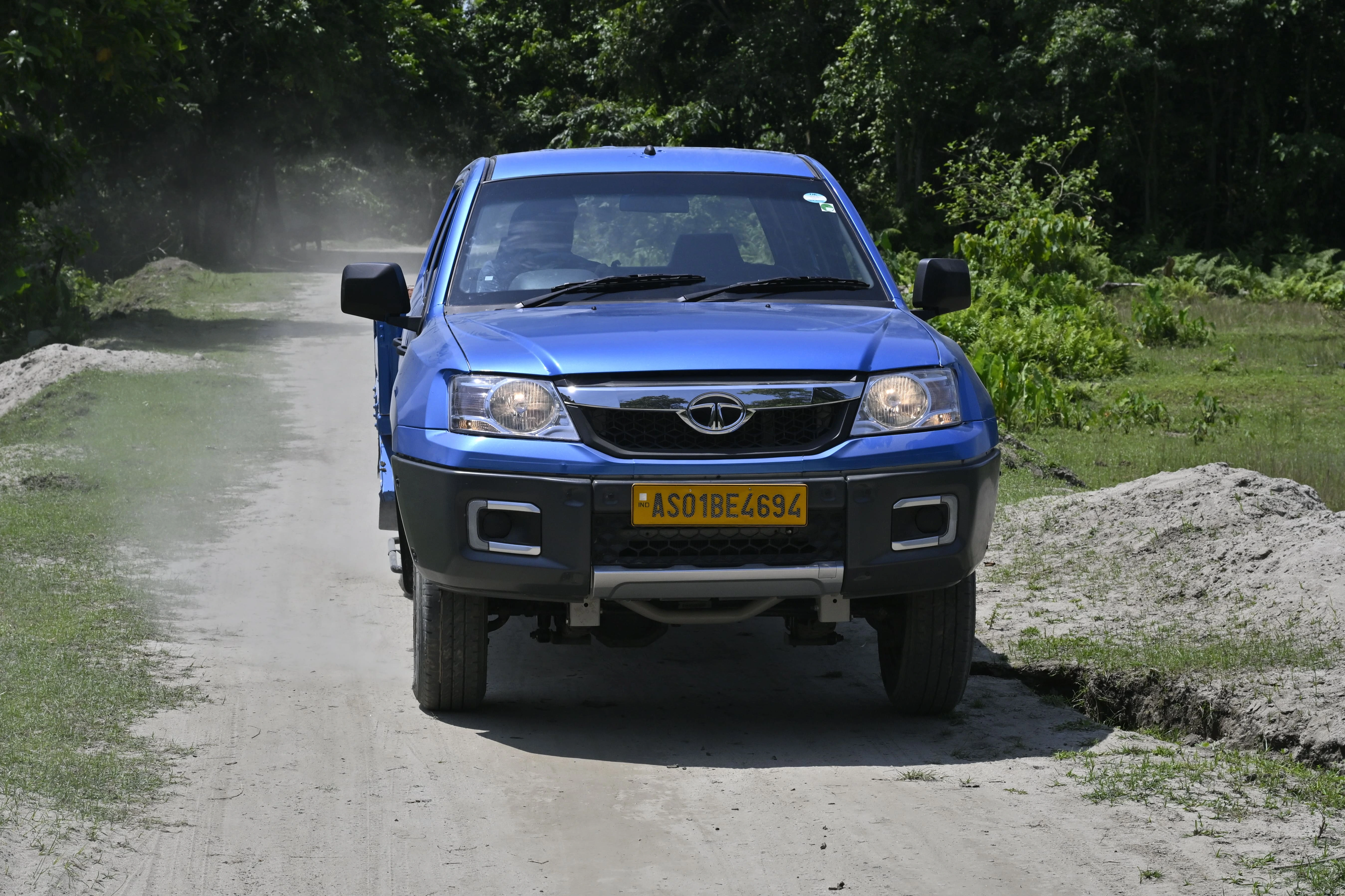 tata yodha crew cab 4x4